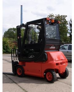 Heckscheibe mit Wischer für Linde 335 E14, E16(C), E18(C/P), E20(P)